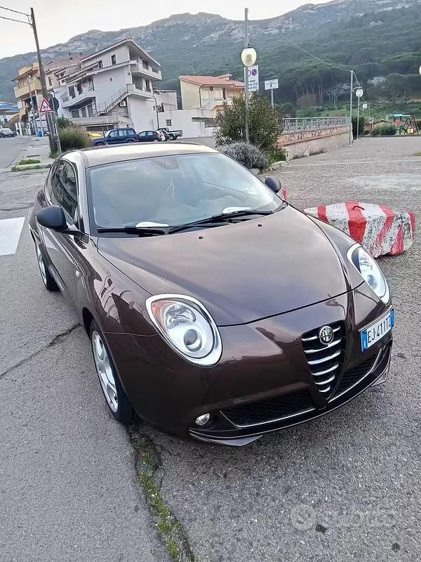 Usata Alfa Romeo MiTo 78 CV (57 kW) 2011 Marrone Utilitaria