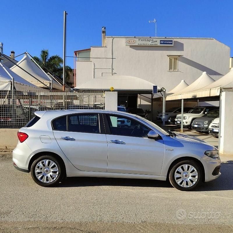 Usata Fiat Tipo Easy 120 CV (88 kW) 2017 Argento(met.) Berlina