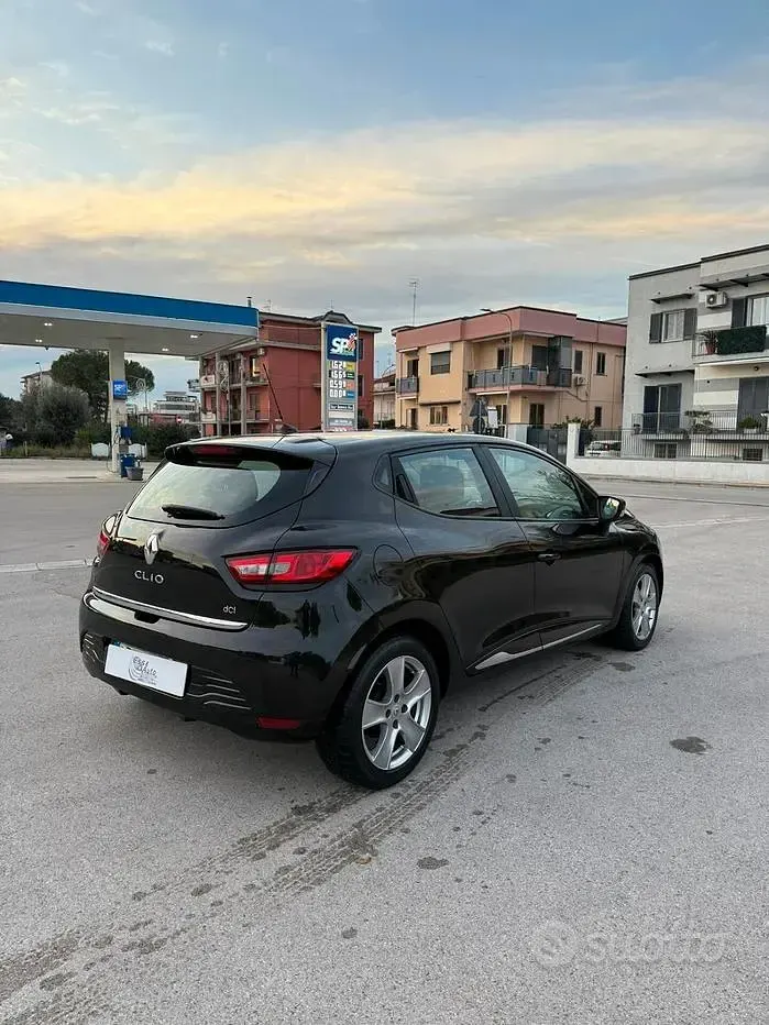 Usata Renault Clio IV Dynamique 75 CV (55 kW) 2012 Nero Berlina