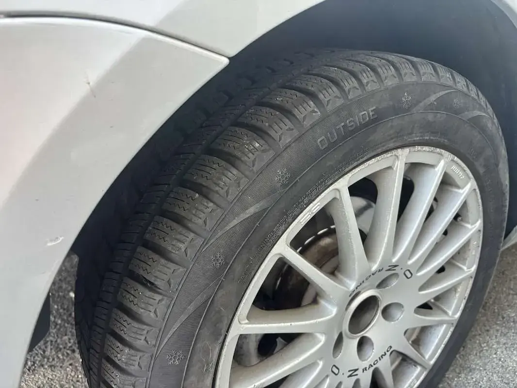 Usata Peugeot 407 Sport 136 CV (100 kW) 2005 Grigio Station wagon