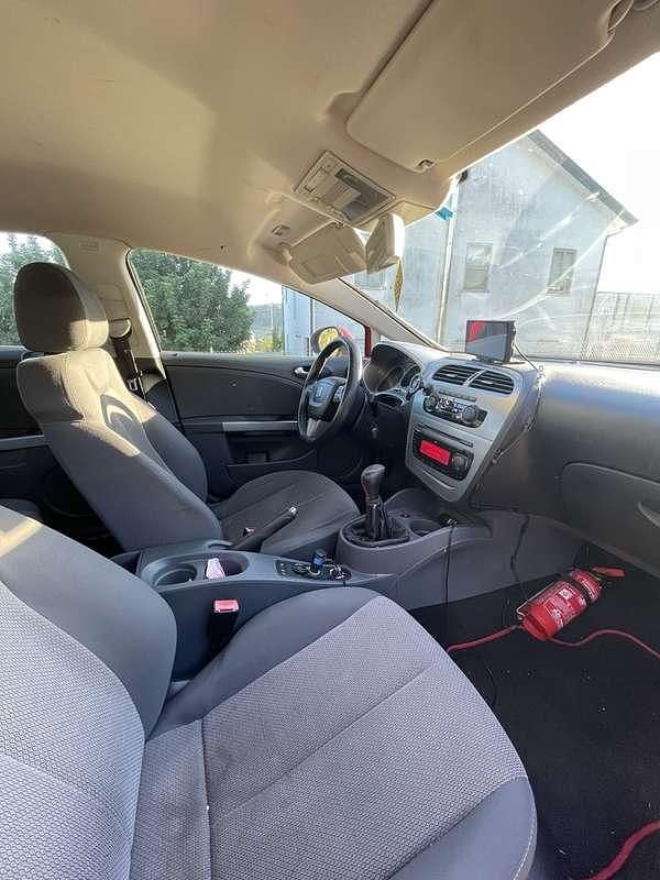 Usata Seat Leon Reference 105 CV (77 kW) 2010 Rosso Berlina