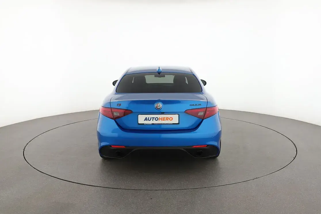 Usata Alfa Romeo Giulia Estrema 280 CV (205 kW) 2022 Blu Berlina
