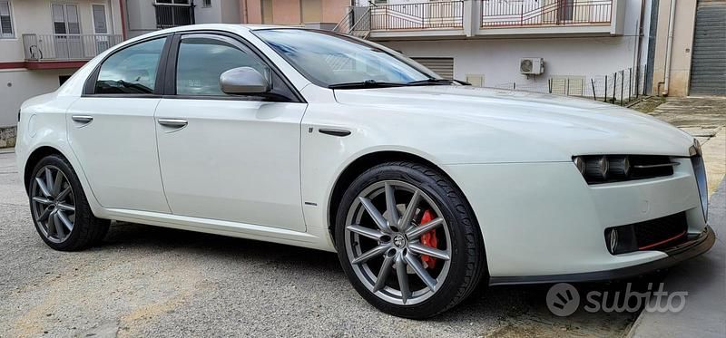 Usata Alfa Romeo 159 170 CV (125 kW) 2011 Bianco Berlina