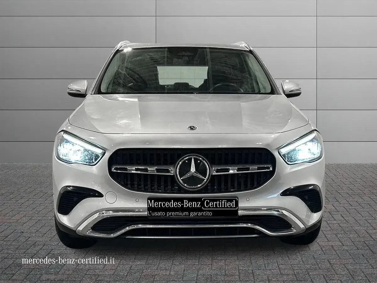 Usata Mercedes GLA180 Advanced 116 CV (85 kW) 2023 Argento metallizzato SUV