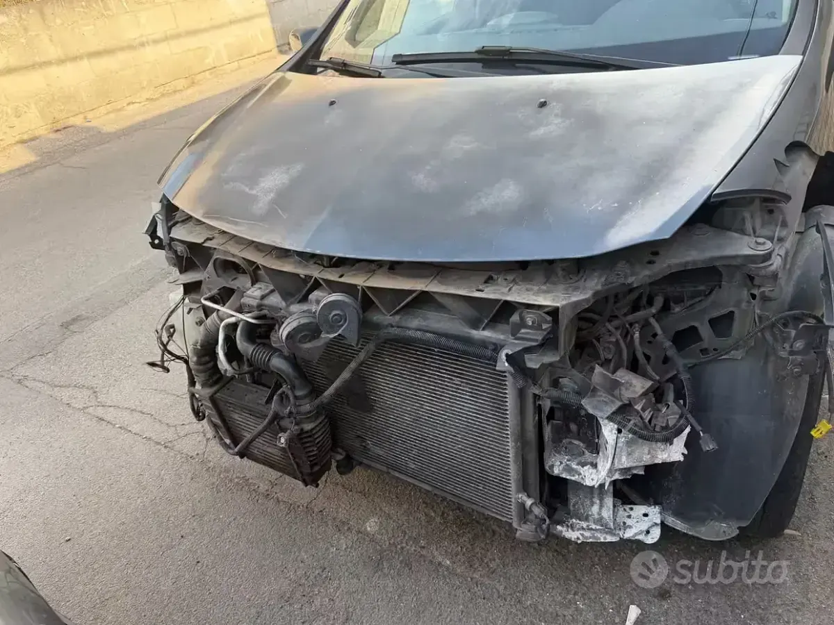Usata Renault Clio II 85 CV (62 kW) 2006 Berlina