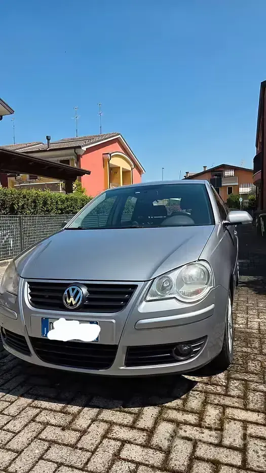 Usata VW Polo 75 CV (55 kW) 2009 Grigio Utilitaria
