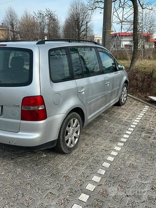 Usata VW Touran 105 CV (77 kW) 2003 Grigio Monovolume