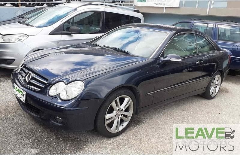 Usata Mercedes CLK220 Avantgarde 150 CV (110 kW) 2006 Blu Coupé