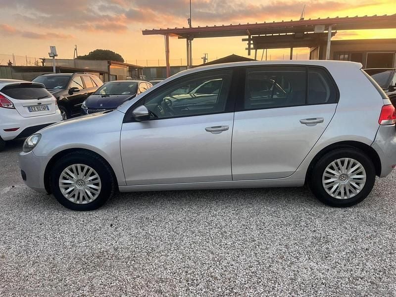 Usata VW Golf VI Comfortline 101 CV (74 kW) 2008 Grigio Utilitaria