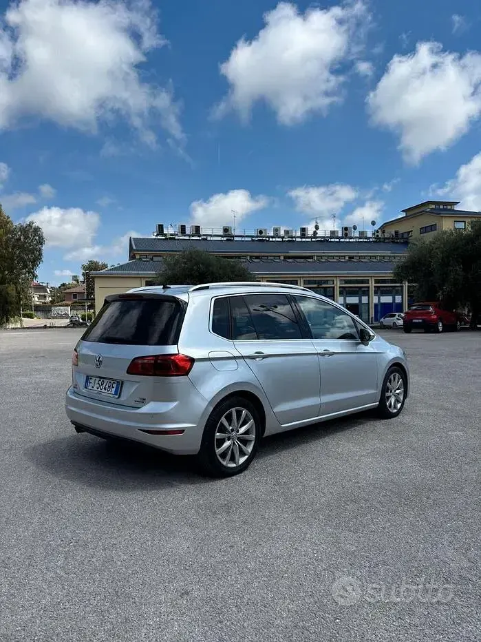 Usata VW Golf Sportsvan 116 CV (85 kW) 2017 Grigio Monovolume