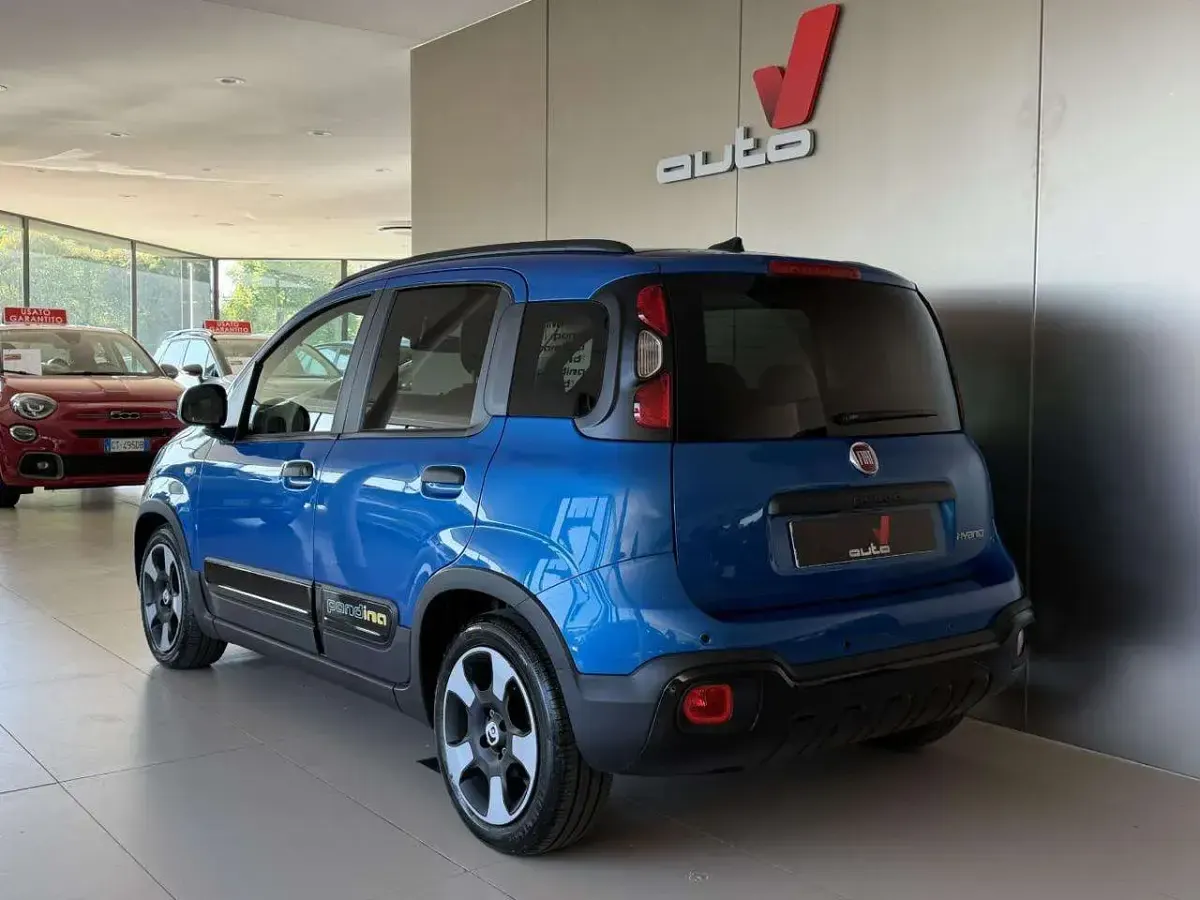 Usata Fiat Panda Cross 69 CV (50 kW) 2025 Blu Utilitaria