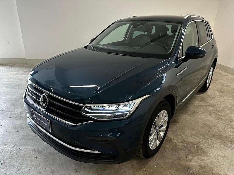 Usata VW Tiguan Life 150 CV (110 kW) 2023 Blu/azzurro SUV