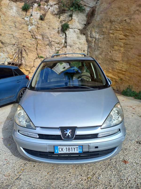 Usato 2004 Peugeot 807 2.2 Diesel 128 CV (4.500 €)