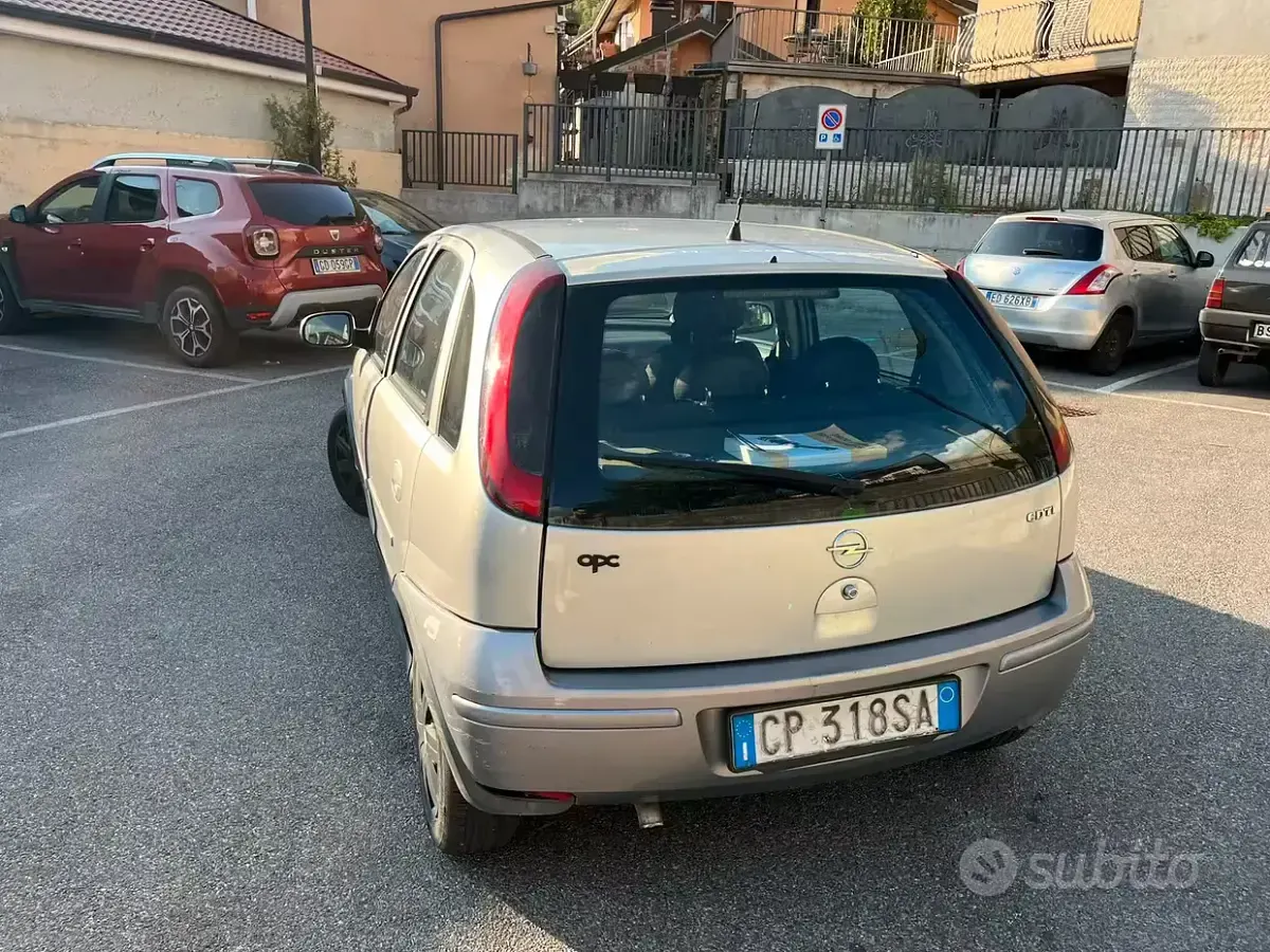 Usata Opel Corsa 69 CV (50 kW) 2004 Utilitaria