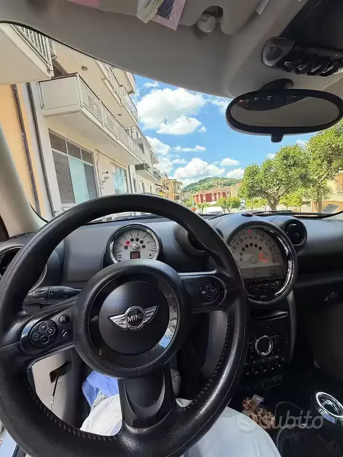 Usata Mini Countryman 111 CV (81 kW) 2011 Bianco SUV