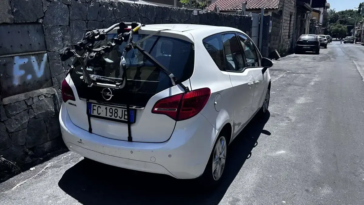 Usata Opel Meriva 120 CV (88 kW) 2016 Grigio Monovolume