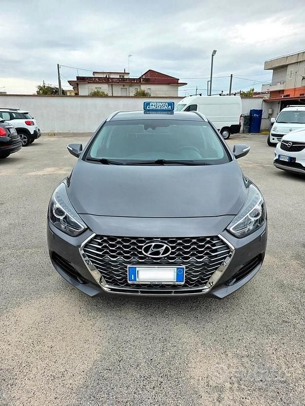 Usata Hyundai i40 136 CV (100 kW) 2019 Grigio Station wagon