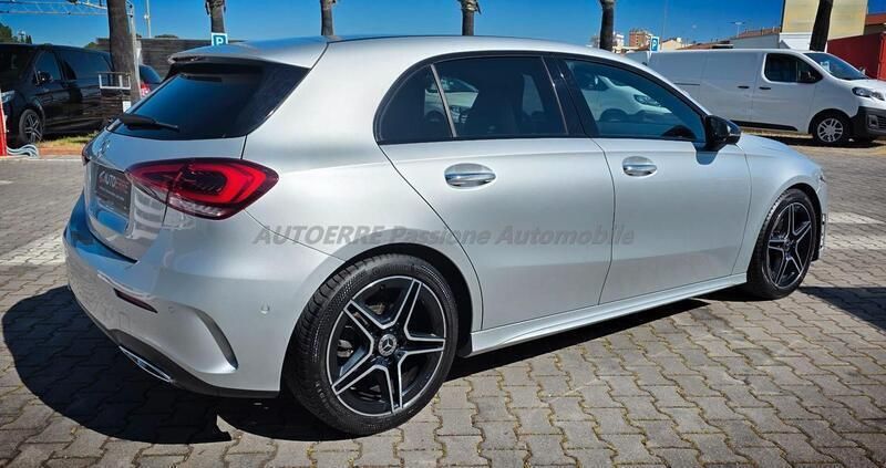 Usata Mercedes A200 AMG line 150 CV (110 kW) 2021 Argento Berlina