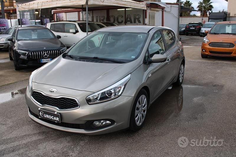 Usata Kia Ceed Active 2013 Marrone Utilitaria