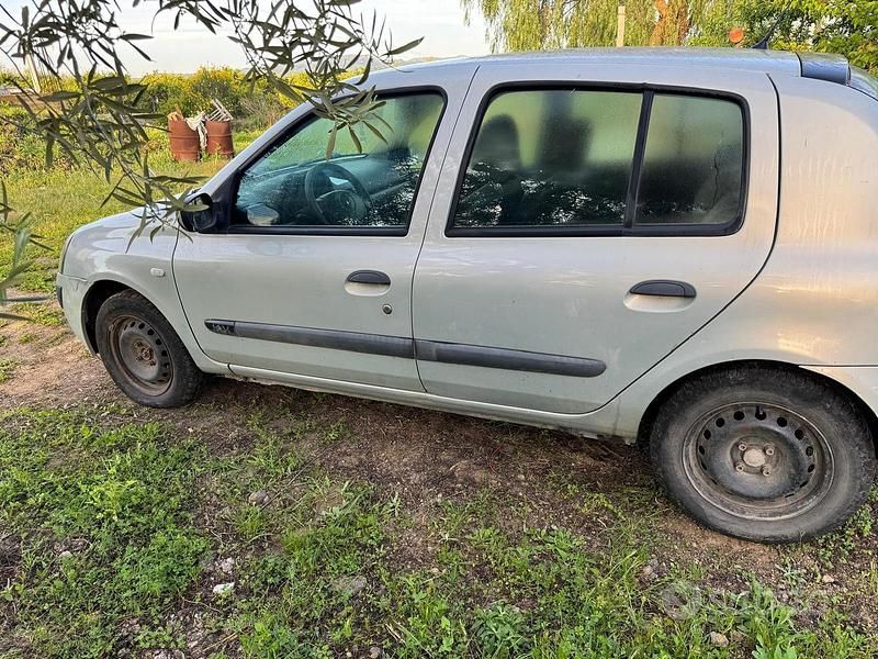 Usata Renault Clio 2004 Grigio Utilitaria
