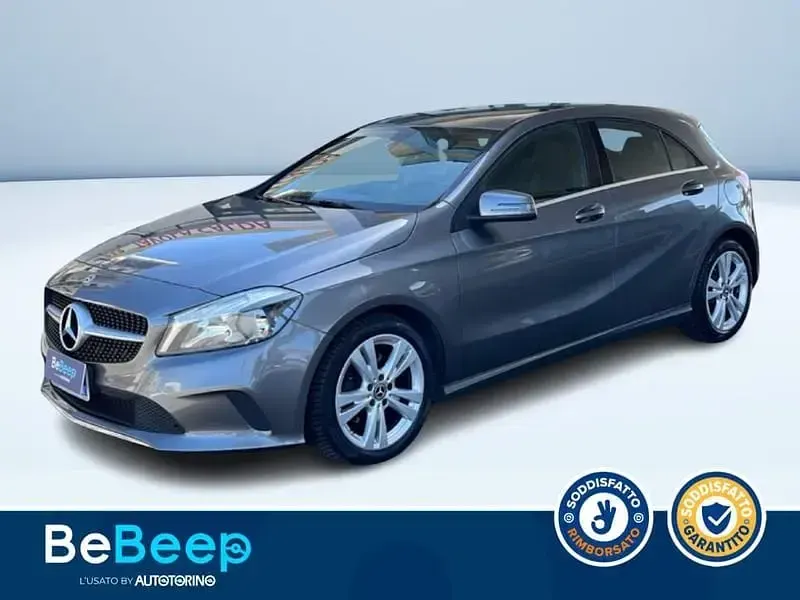 Usata Mercedes A200 136 CV (100 kW) 2018 Grigio metallizzato Berlina