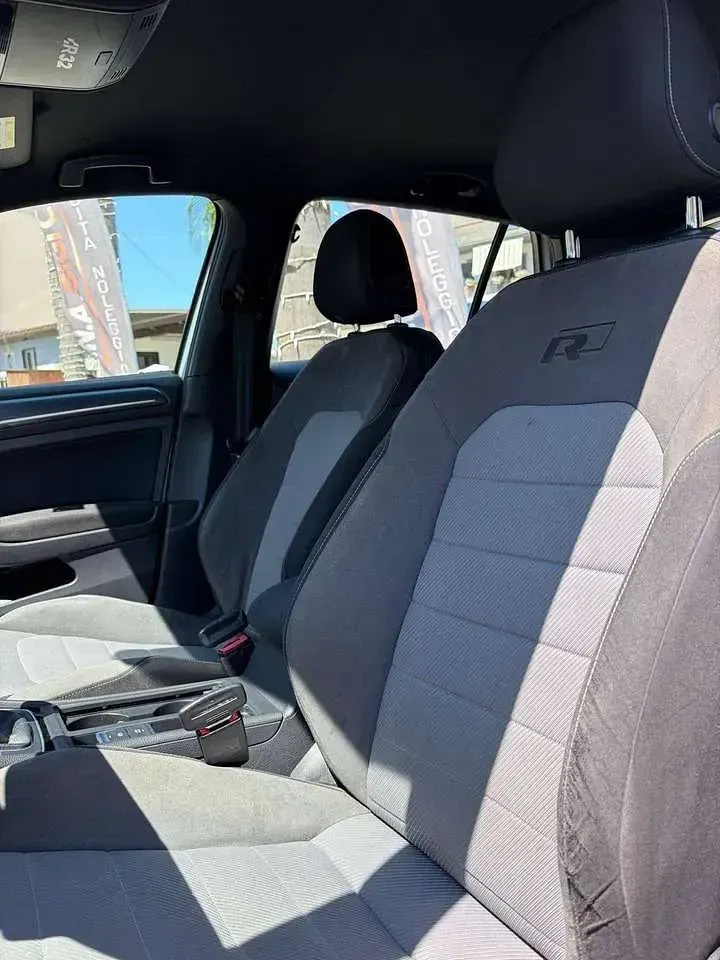 Usata VW Golf VII Highline 116 CV (85 kW) 2017 Grigio Berlina