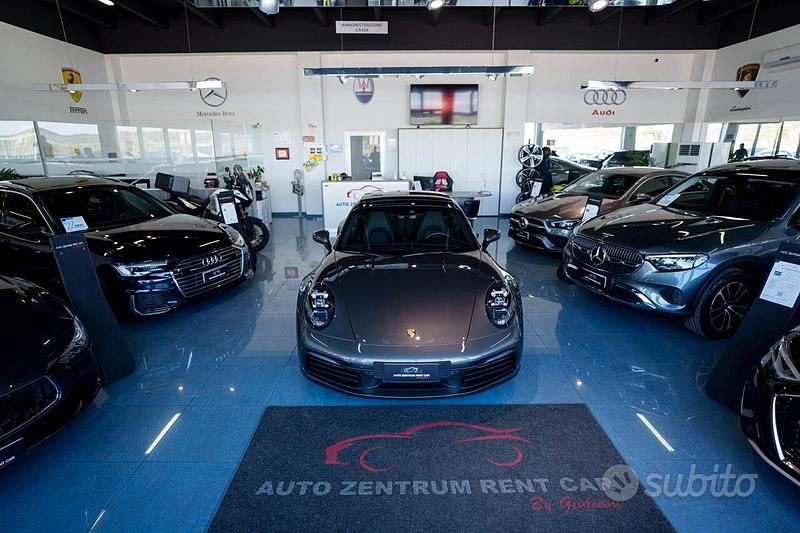 Usata Porsche 911 Carrera 385 CV (283 kW) 2021 Nero Coupé