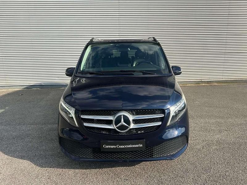 Usata Mercedes V220 163 CV (119 kW) 2020 Blu Monovolume