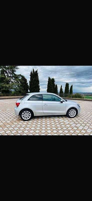 Usata Audi A1 Attraction 105 CV (77 kW) 2011 Utilitaria