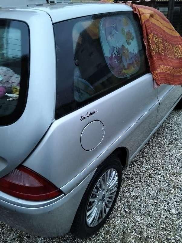 Usata Lancia 2000 60 CV (44 kW) 2001 Argento Berlina