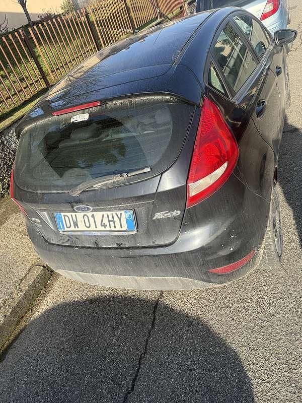 Usata Ford Fiesta Ghia 68 CV (50 kW) 2008 Utilitaria
