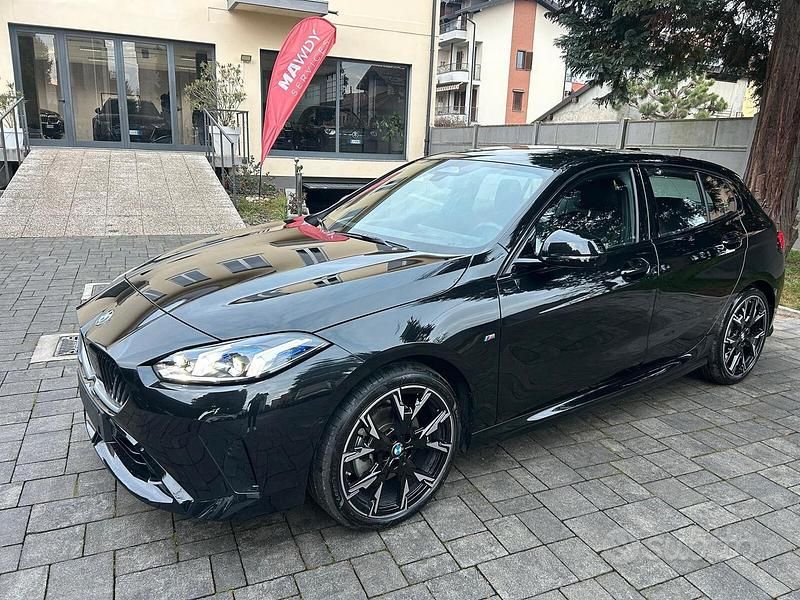 Nero Usata 2024 BMW 120 M Sport Due volumi | 33.999 € - Immagine 1/4