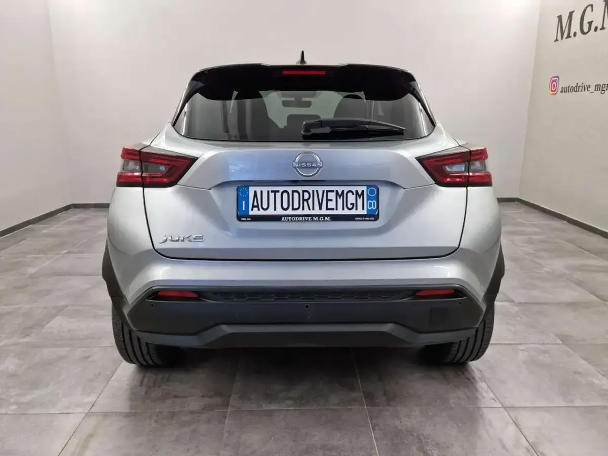 Usata Nissan Juke N-Connecta 114 CV (83 kW) 2025 Grigio scuro SUV