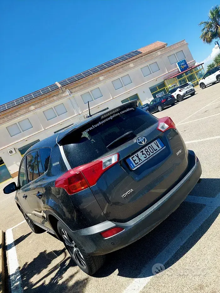 Usata Toyota RAV4 Anniversary 150 CV (110 kW) 2014 Grigio SUV