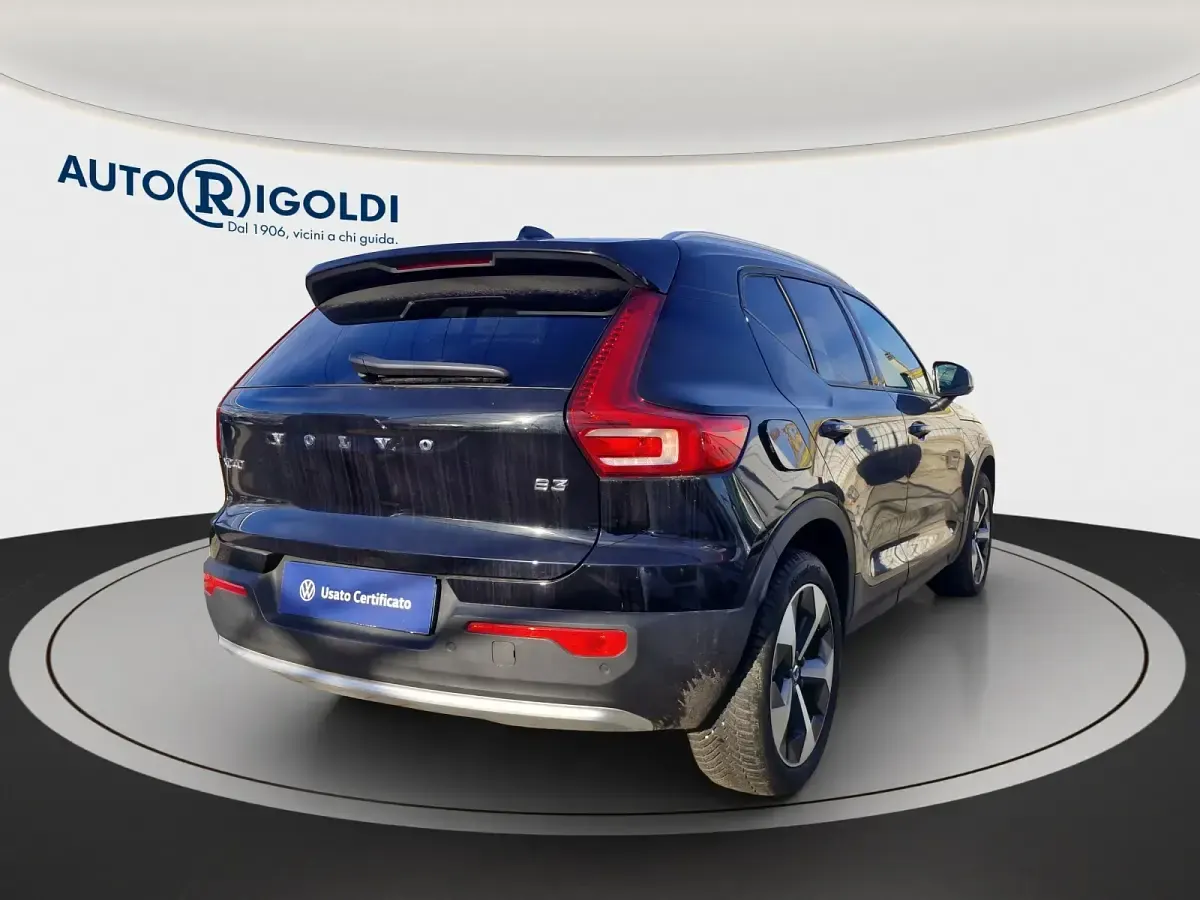 Usata Volvo XC40 Core 163 CV (119 kW) 2024 Nero SUV