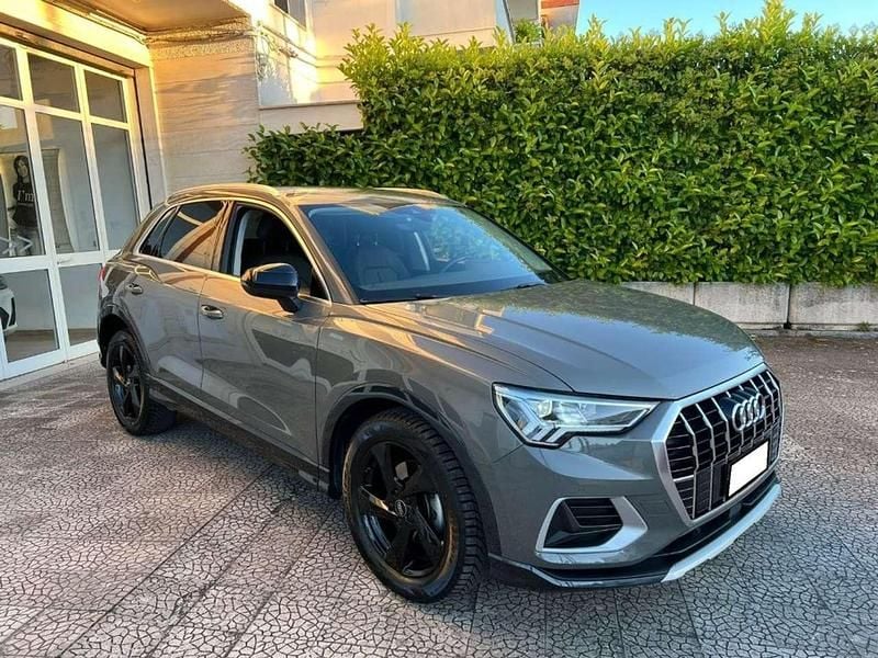 Usata Audi Q3 Comfort 150 CV (110 kW) 2019 Grigio scuro SUV