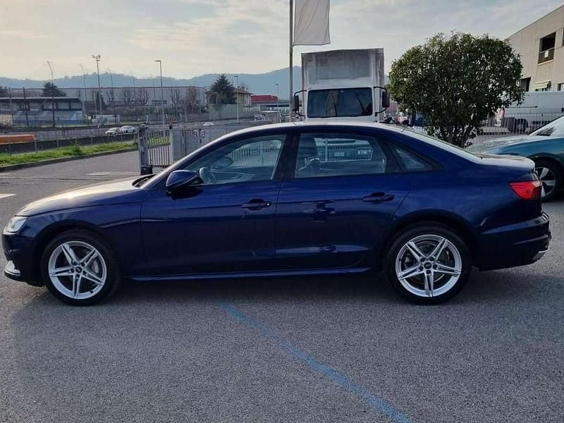 Usata Audi A4 Ambiente 204 CV (150 kW) 2022 Blu/azzurro Berlina