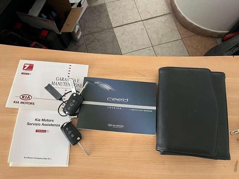Usata Kia Ceed EX 125 CV (91 kW) 2012 Nero Utilitaria