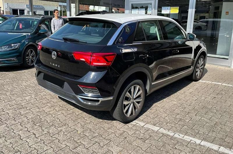 Usata VW T-Roc Advance 116 CV (85 kW) 2019 Nero SUV