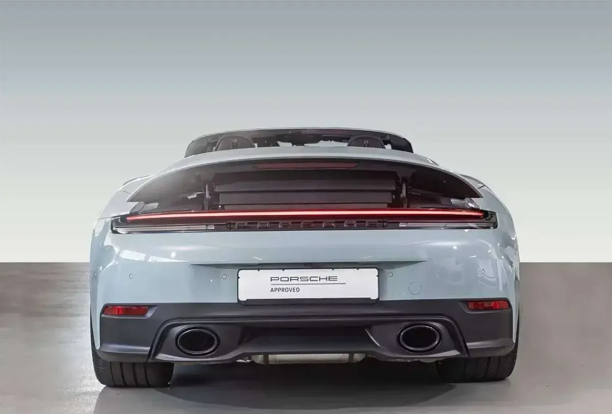 Usata Porsche 911 Carrera Cabriolet 394 CV (289 kW) 2025 Shade green Cabrio