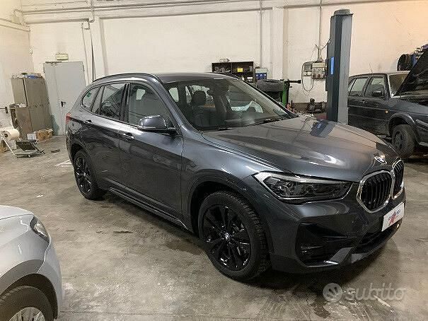 Usata BMW X1 Sport Line 190 CV (139 kW) 2021 Grigio SUV