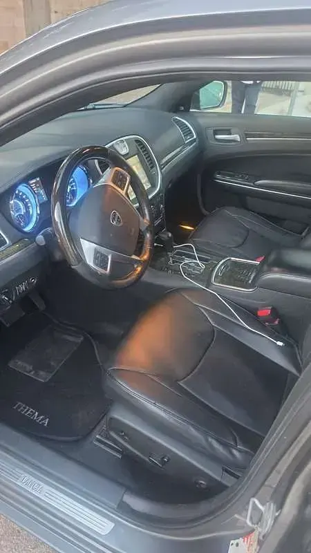 Usata Lancia Thema 190 CV (139 kW) 2013 Grigio Berlina