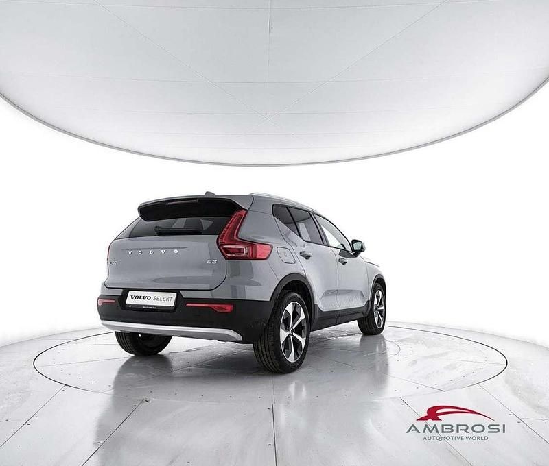 Usata Volvo XC40 Core 163 CV (119 kW) 2025 Grigio SUV
