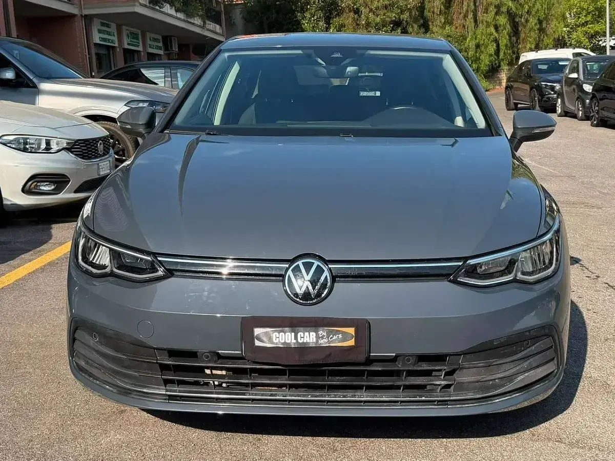 Usata VW Golf VIII Style 131 CV (96 kW) 2021 Grigio Berlina