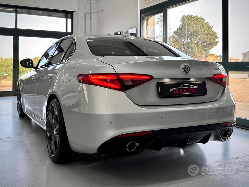 Usata Alfa Romeo Giulia Super 150 CV (110 kW) 2017 Grigio Berlina