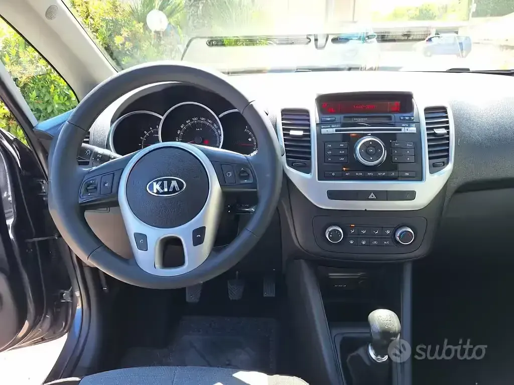 Usata Kia Venga Active 90 CV (66 kW) 2017 Grigio Utilitaria