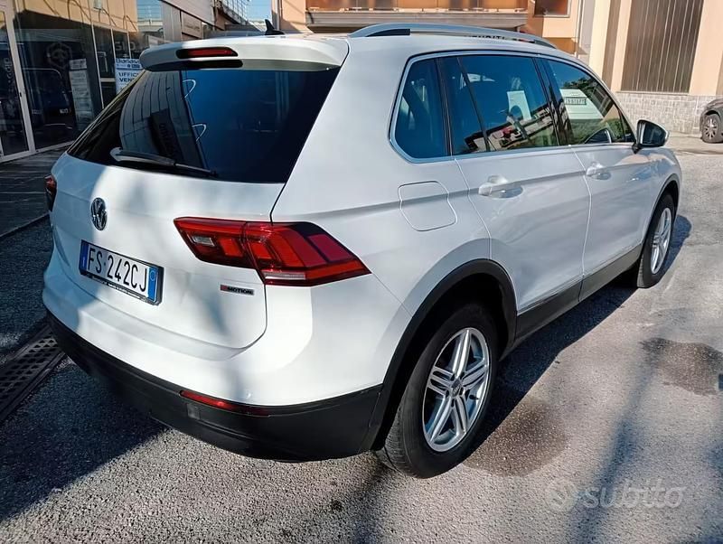 Usata VW Tiguan Business 150 CV (110 kW) 2018 Bianco SUV