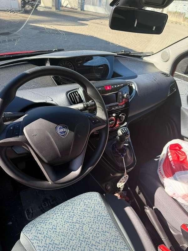 Usata Lancia Ypsilon Silver 69 CV (50 kW) 2025 Utilitaria