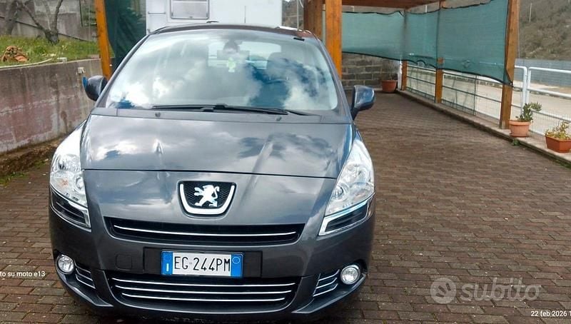 Usata Peugeot 5008 112 CV (82 kW) 2011 Monovolume