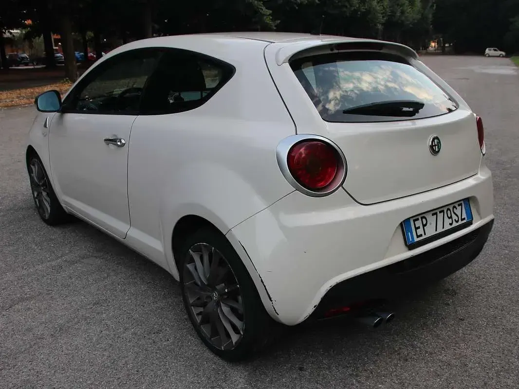 Usata Alfa Romeo MiTo 170 CV (125 kW) 2013 Bianco Utilitaria